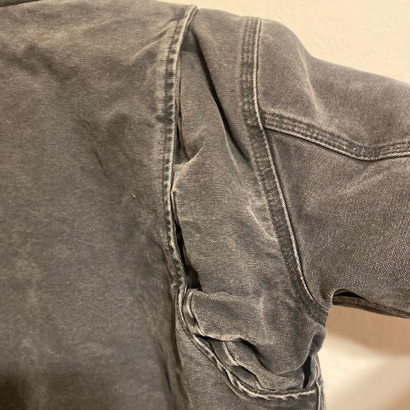 Men’s vintage Carhartt Utility Jacket - Picture 11 of 16
